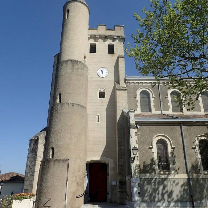 Clocher Tour de l'église de Pomarez